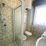 I Bagni 36 - Piazza Marconi Fronte Mare Con Piscina - Immobil Relax Lido di Jesolo