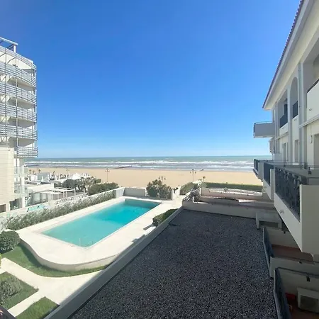 Apartmán I Bagni 36 - Piazza Marconi Fronte Mare Con Piscina - Immobil Relax *