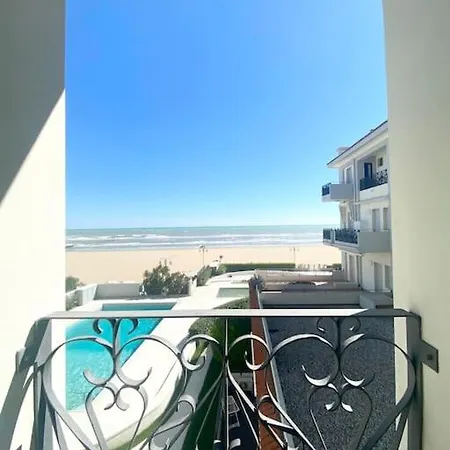 Appartamento I Bagni 36 - Piazza Marconi Fronte Mare Con Piscina - Immobil Relax Lido di Jesolo